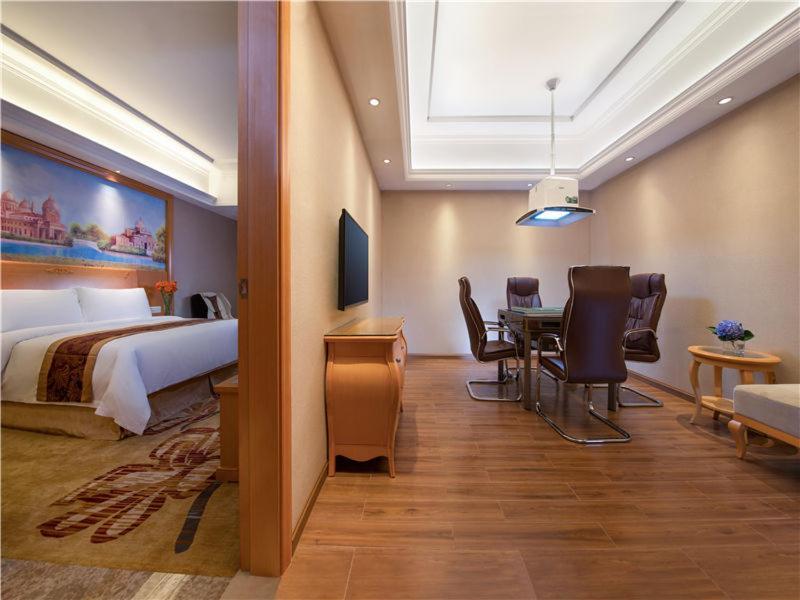 Vienna Hotel Dongguan Shi Eksteriør bilde